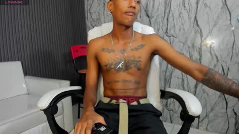 man_san11 online show from 11-24-25, 04:18