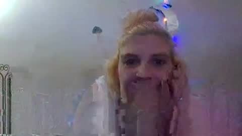 mindy22 online show from 01-27-25, 04:09