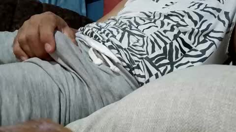 Snapshot of mandrilo7379 chatting on 11-12-25, 06:58 mandrilo7379 online show from 11-12-25, 06:58