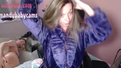 Snapshot of mandybabyxxx chatting on 10-15-25, 09:59 MandyBabyXXX online show from 10-15-25, 09:59