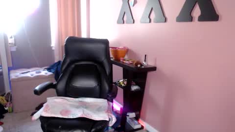 Snapshot of mandybabyxxx chatting on 02-20-26, 06:52 MandyBabyXXX online show from 02-20-26, 06:52