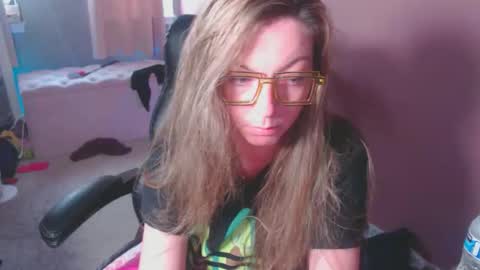Snapshot of mandybabyxxx chatting on 02-25-26, 10:41 MandyBabyXXX online show from 02-25-26, 10:41