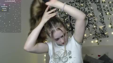 Mandy online show from 10-11-25, 03:10