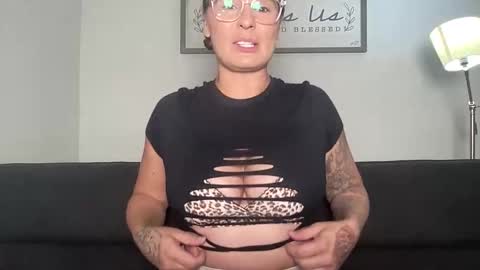 Mandy online show from 11-05-25, 02:11