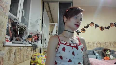 Mandy online show from 10-16-25, 03:13