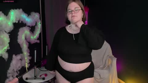 Maneela online show from 04-15-26, 07:32