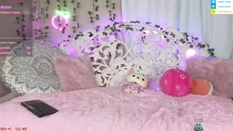 Momo online show from 01-03-25, 02:54