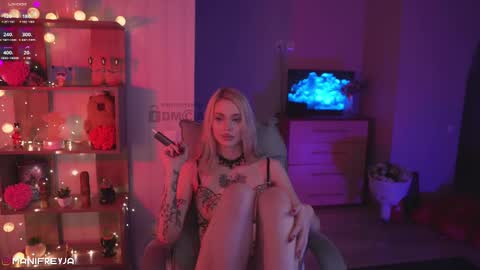 Amelie online show from 03-09-25, 11:56