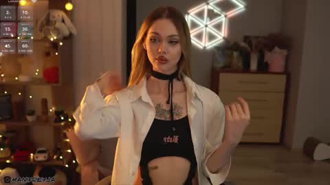 Amelie online show from 10-13-25, 09:48