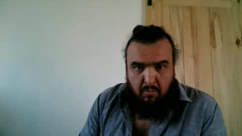 Snapshot of mannhirych chatting on 02-14-25, 07:02 mannhirych online show from 02-14-25, 07:02