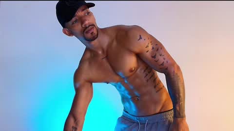 Manolo Hot 1 online show from 12-04-24, 02:37