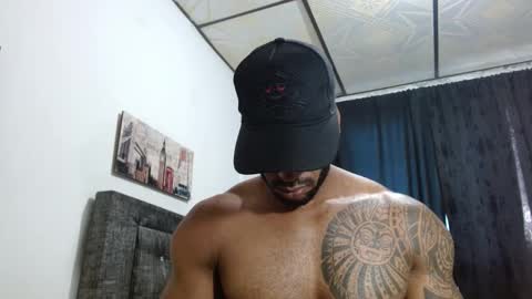 Manolo online show from 02-05-25, 02:59