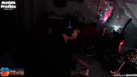 Snapshot of mantijd chatting on 02-04-25, 03:11 Manti online show from 02-04-25, 03:11