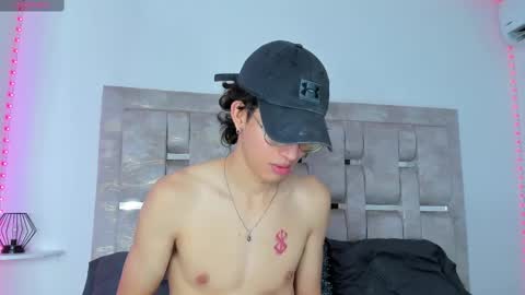 Manuel online show from 02-20-25, 01:08