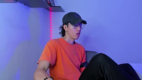 Manuel online show from 02-25-25, 08:09