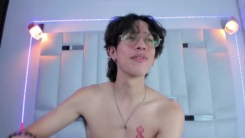 Manuel online show from 02-27-25, 01:48