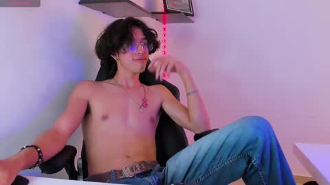 Manuel online show from 10-04-25, 08:23