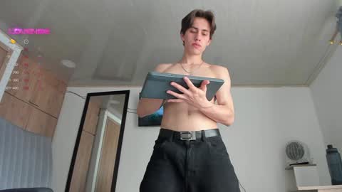 manucute 23  online show from 12-13-24, 05:21