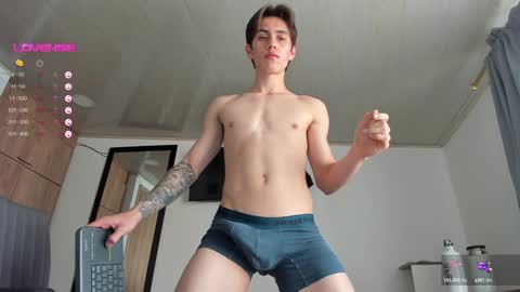 manucute 23  online show from 12-17-24, 02:44