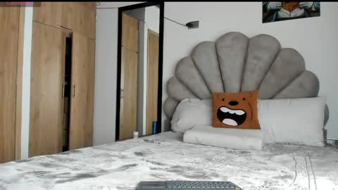 manucute 23  online show from 04-27-26, 02:59