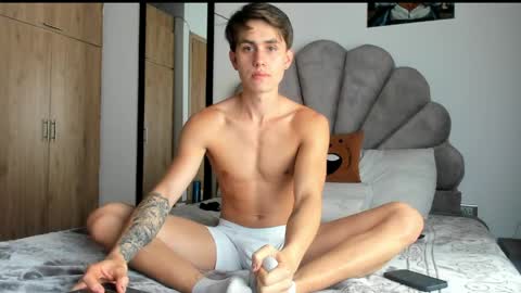 manucute 23  online show from 04-28-26, 02:33