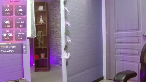 Snapshot of manue_bela chatting on 02-26-25, 02:25 Angela online show from 02-26-25, 02:25