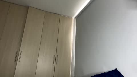 Snapshot of manuel__brown chatting on 12-29-24, 05:01 Manuel online show from 12-29-24, 05:01