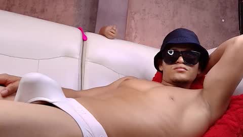 Snapshot of manuel_fpg chatting on 02-25-26, 10:19 Manuel online show from 02-25-26, 10:19