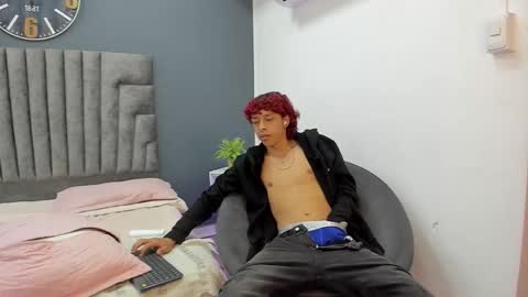 Manuel Rivero online show from 03-12-26, 04:18