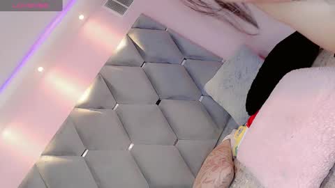 Snapshot of manuela_kingsley chatting on 01-02-25, 05:39 Manuela Kingsley online show from 01-02-25, 05:39