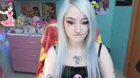 Manuela online show from 04-10-26, 08:35