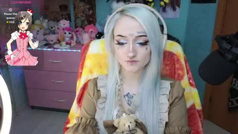 Manuela online show from 04-27-26, 09:13