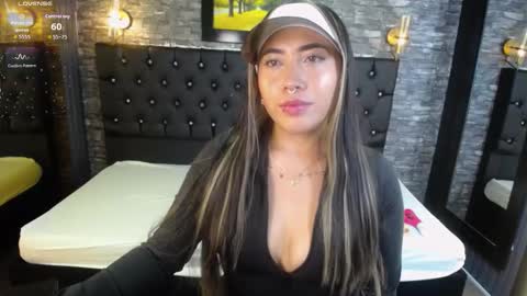 Snapshot of manuelaveelez chatting on 01-15-26, 04:17 Manuela online show from 01-15-26, 04:17