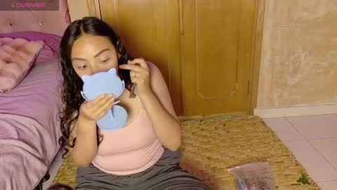 Snapshot of manumeow_ chatting on 05-04-26, 11:12 Manu online show from 05-04-26, 11:12