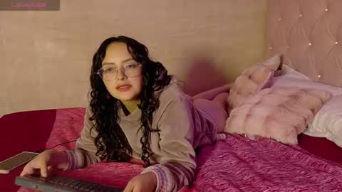 Snapshot of manumeow_ chatting on 06-12-26, 01:26 Manu online show from 06-12-26, 01:26