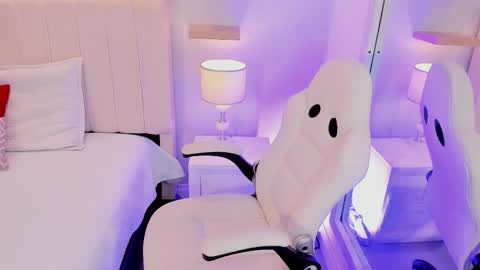 Manya online show from 10-18-25, 08:09