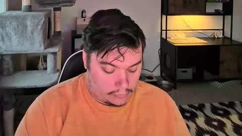 Snapshot of manyfacese chatting on 11-29-25, 10:46 kyle online show from 11-29-25, 10:46