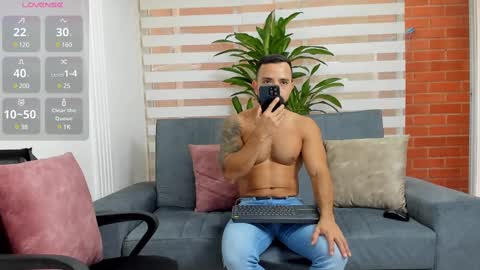 Snapshot of maofenix chatting on 01-31-25, 04:06 MAOFENIX online show from 01-31-25, 04:06