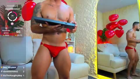 Snapshot of maofenix chatting on 02-15-25, 06:33 MAOFENIX online show from 02-15-25, 06:33