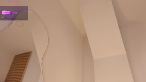 Snapshot of mara_betancurt chatting on 06-11-26, 12:32 Mara online show from 06-11-26, 12:32