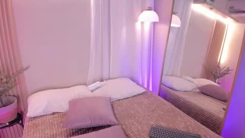 Snapshot of mara_brooks chatting on 01-08-26, 10:23 Mara online show from 01-08-26, 10:23