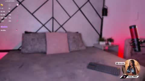 Snapshot of mara_martinez chatting on 09-17-25, 04:47 online show from 09-17-25, 04:47