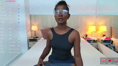 Mara Sinclair online show from 07-28-26, 07:15