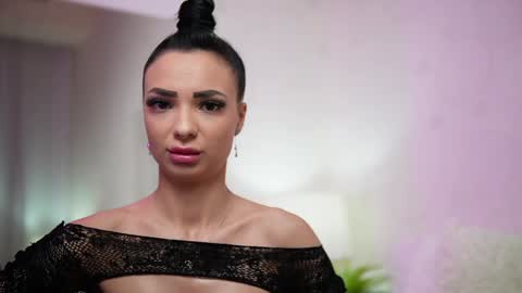 Snapshot of maraciel chatting on 01-10-25, 09:53  Mara  online show from 01-10-25, 09:53