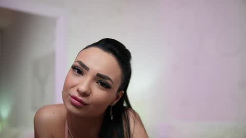 Snapshot of maraciel chatting on 01-18-25, 04:15  Mara  online show from 01-18-25, 04:15