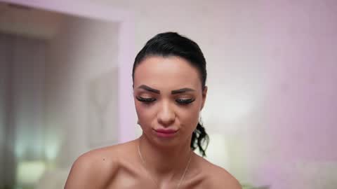 Snapshot of maraciel chatting on 01-20-25, 12:46  Mara  online show from 01-20-25, 12:46