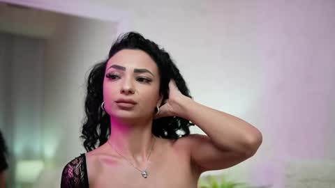 Snapshot of maraciel chatting on 02-20-25, 01:03  Mara  online show from 02-20-25, 01:03