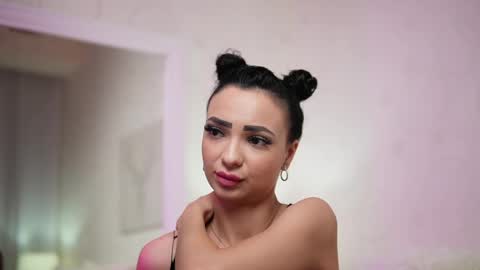 Snapshot of maraciel chatting on 02-22-25, 01:44  Mara  online show from 02-22-25, 01:44