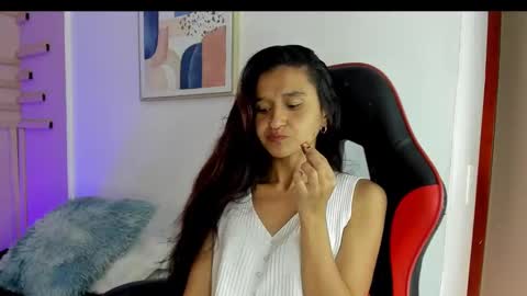 Mara online show from 09-09-25, 07:13