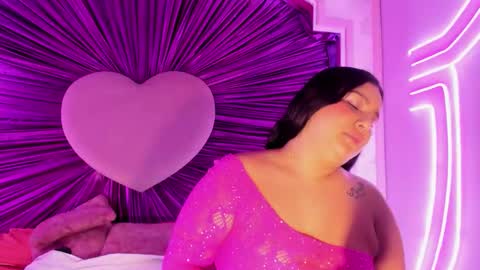 maralinette22 online show from 11-08-25, 10:48